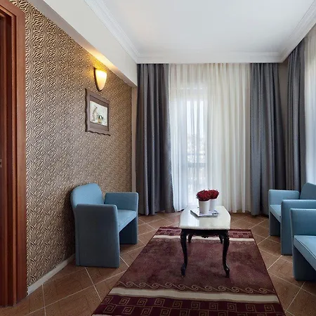 酒店 Golden Age Crystal