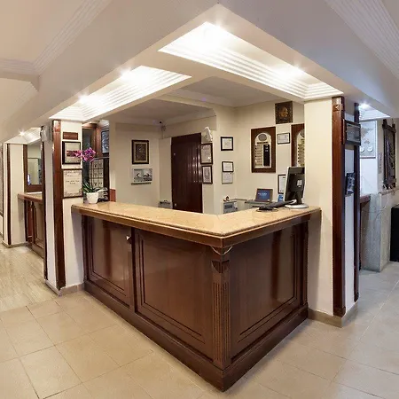 Golden Age Crystal Hotel 4*