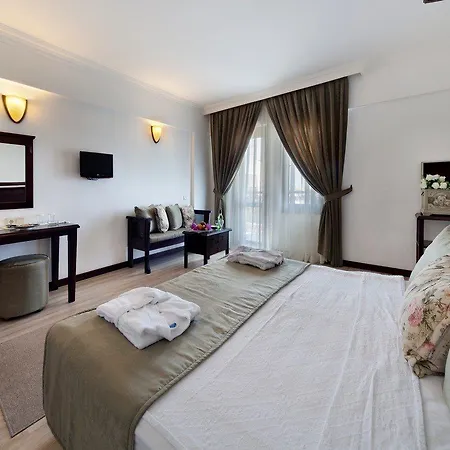 Ξενοδοχείο Golden Age Crystal